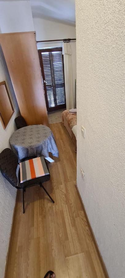 Apartments Hugo Malinska Pokoj fotografie