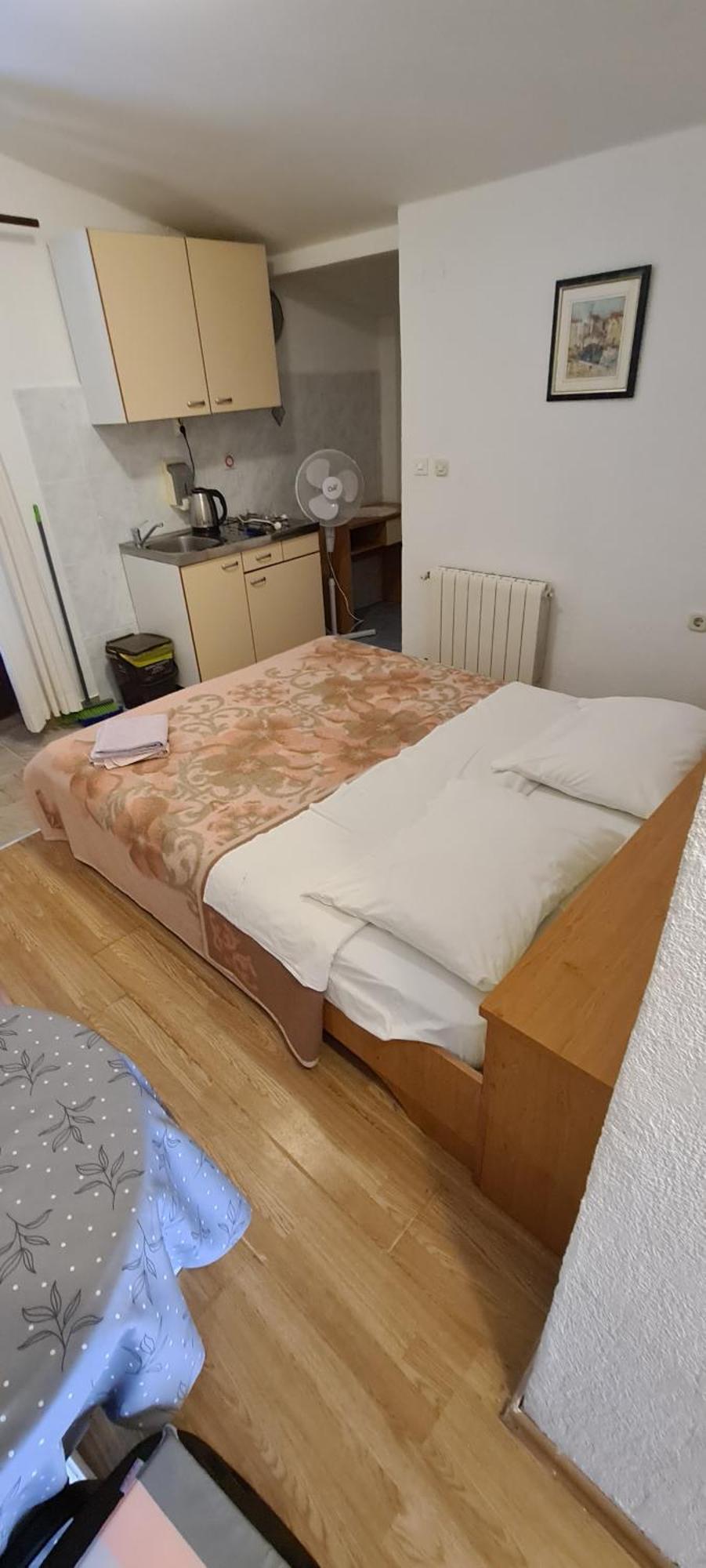Apartments Hugo Malinska Pokoj fotografie