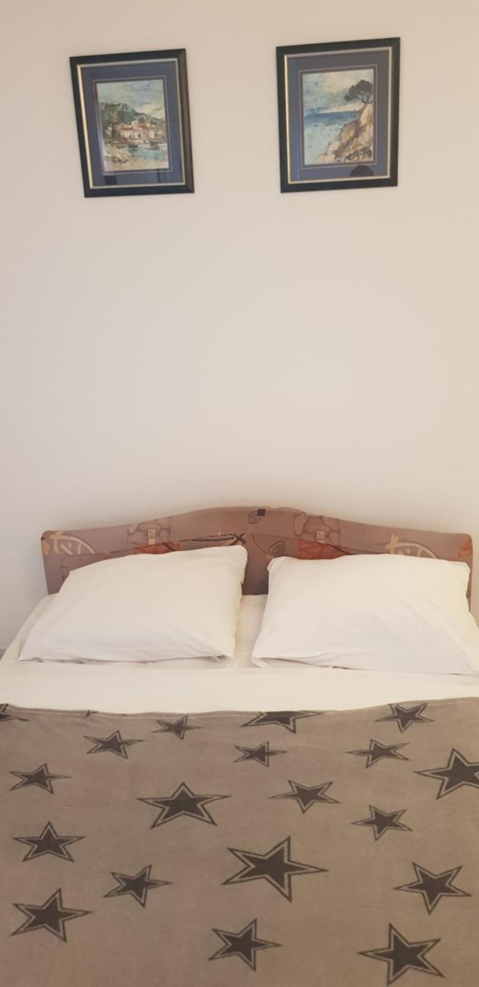 Apartments Hugo Malinska Pokoj fotografie
